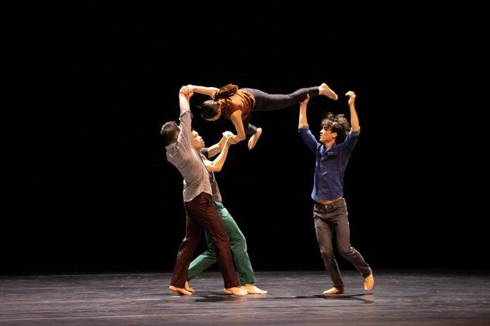 Bereishit Dance Company – Balance & Imbalance. Photo Credit: Niki Nath
