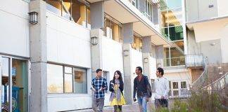 Students-VIU nanaimo_campus 1