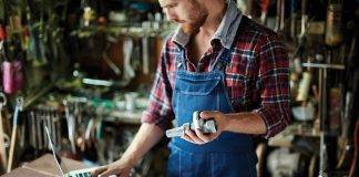 Image of mechanic working.