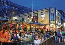 photo of busy restaurant in downtown Victoria, B.C.