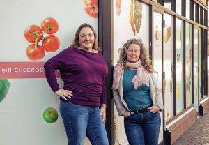 Jami Wood (left) and Ceri Barlow of Niche Grocerant. Photo by Jeffrey Bosdet/YAM magazine.