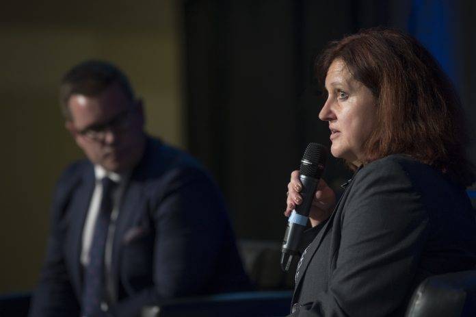 © 2022 HA Photography Susan Mowbray speaks at the 2022 VIEA Economic Summit. Image by Dirk Heydemann of HA Photography.