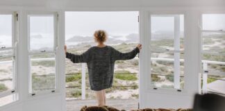 Douglas magazine - Airbnbust - feb/mar 2024